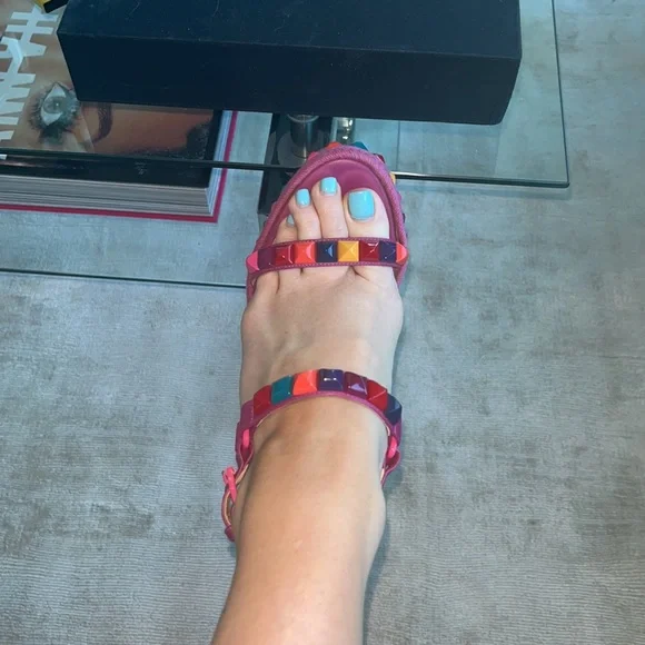 Louboutin Wedges Pira Ryad